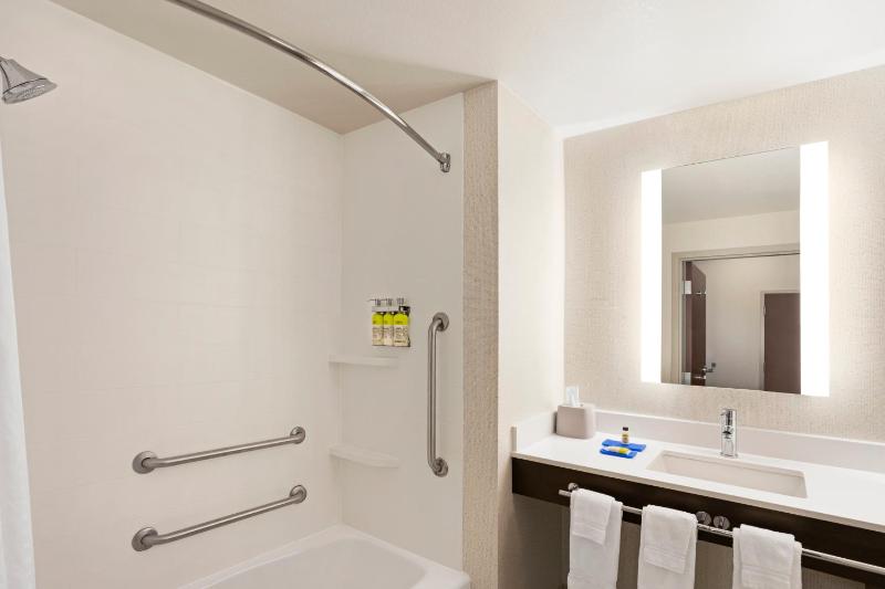 King Suite with Sofa Bed - Hearing Accessible image 1