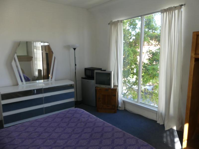 Double Room with Shared Bathroom image 3