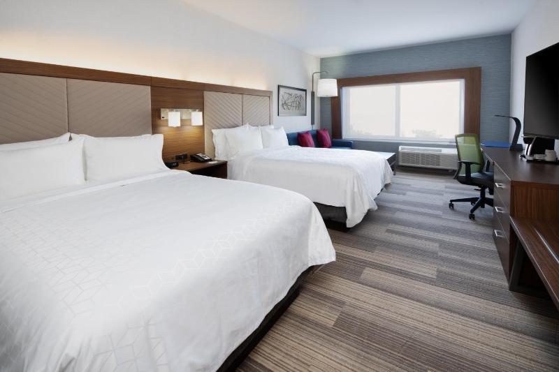 Suite with Two Queen Beds image 1