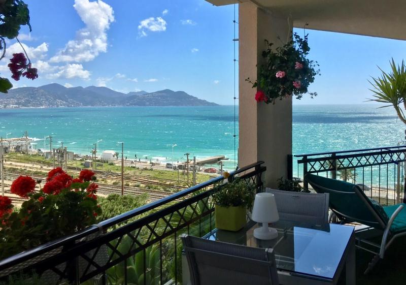 Apartment with Sea View - Vue sur Mer image 3