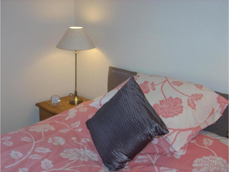 Twin Room image 1