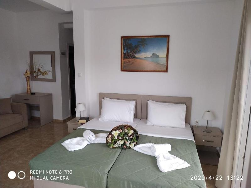 Central Hotel - image 35