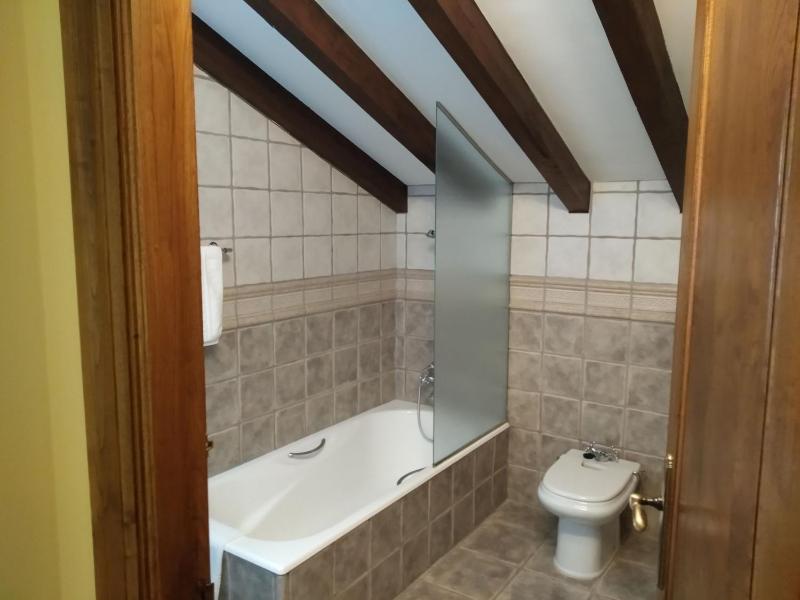 Two Connecting Double Rooms image 2