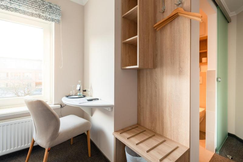 Standard Single Room image 2