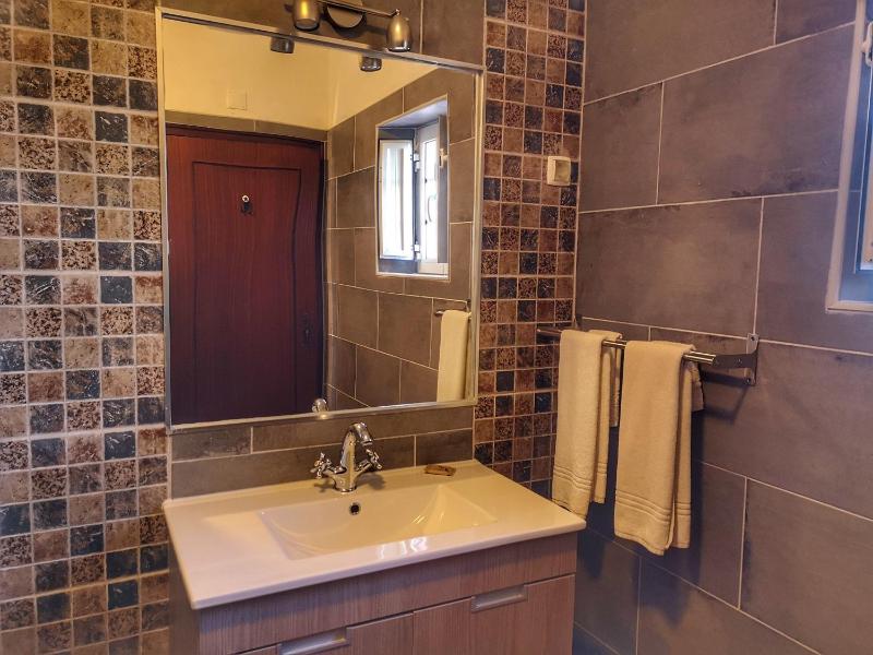 Double Room image 2