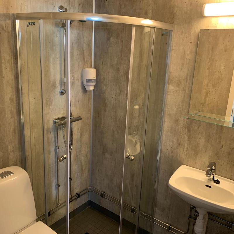 Standard Twin Room image 4