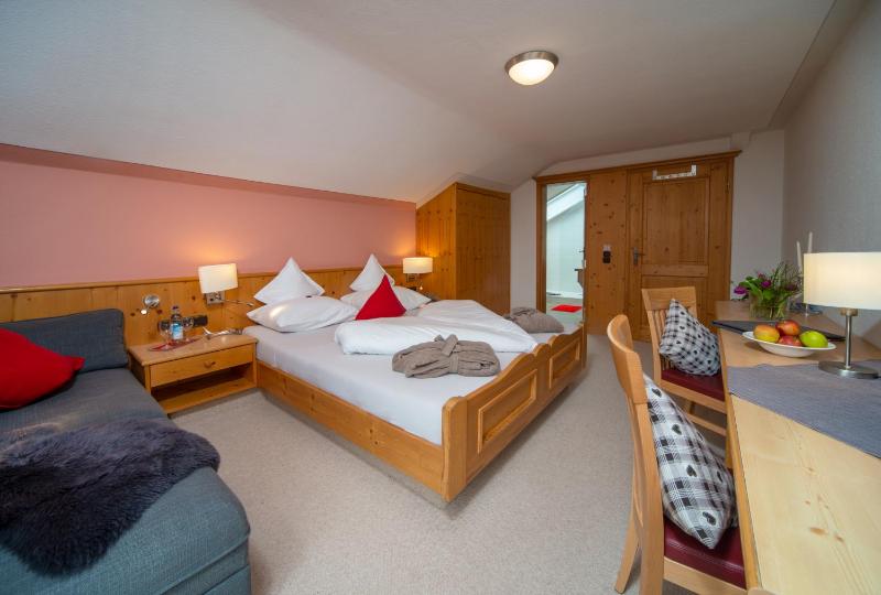Double Room Guesthouse - Mountain view image 1