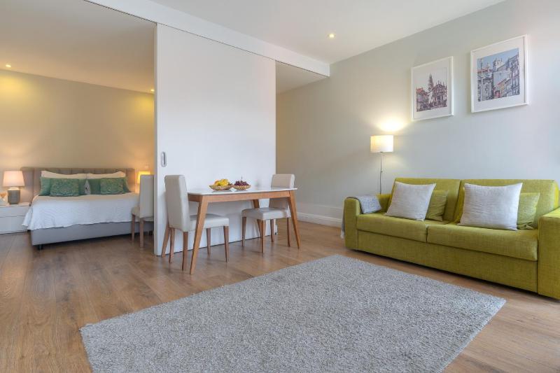 Apartment with French Balcony ( 3 Floor) image 3