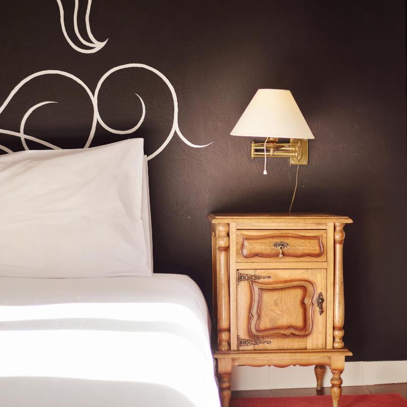 Superior Quadruple Room with Shared Bathroom image 4