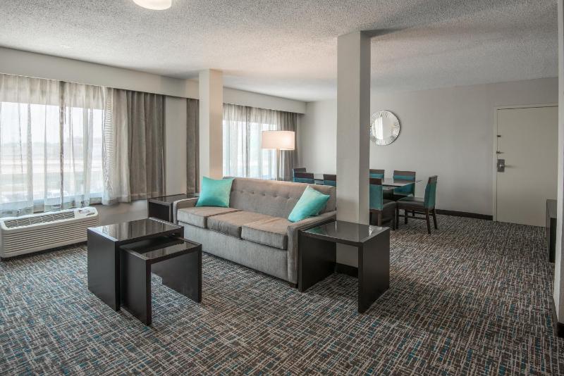 Crowne Plaza Memphis Downtown By IHG - image 17