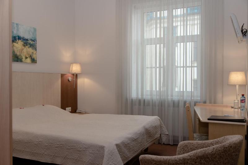 Hotel Edvards - image 6
