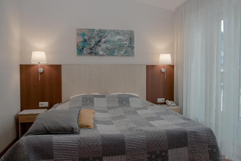 Hotel Edvards - image 9