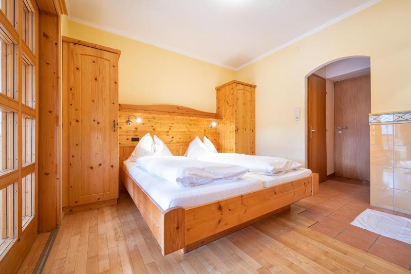 Double Room with Balcony (2 Adults + 1 Child) image 2