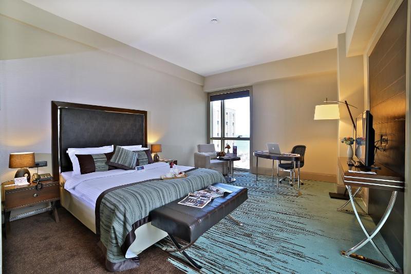 Accessible King Room image 1