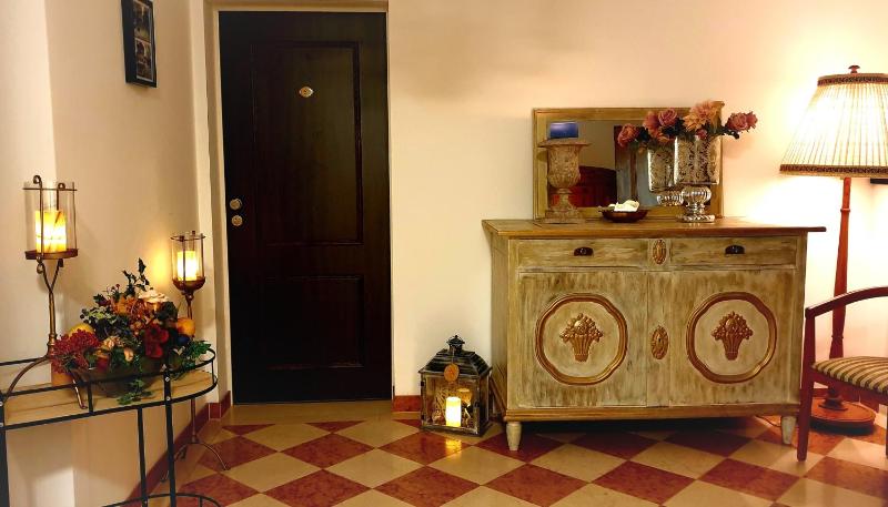 Single Room image 3