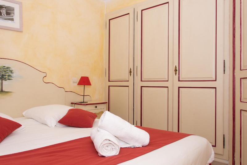 Suite Pinewood Side (2 Adults + 2 Children) image 2