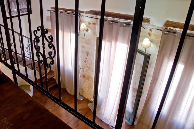 Quadruple Room with Balcony image 4