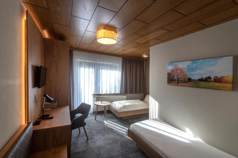 Single Room with Balcony image 3