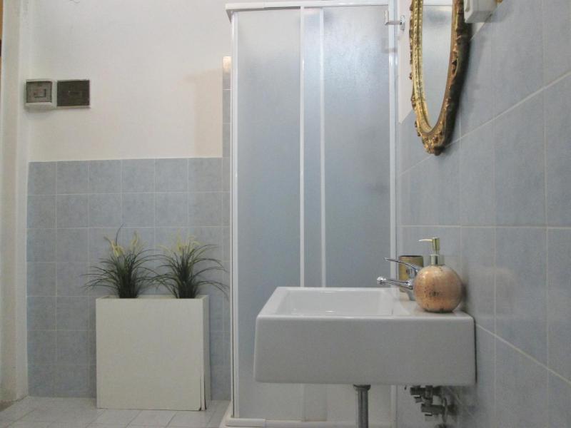 Flat 13 - image 9
