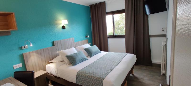 Logis Hôtel Les Bleuets - image 20