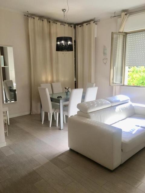 Two-Bedroom Apartment (6 Adults) image 1