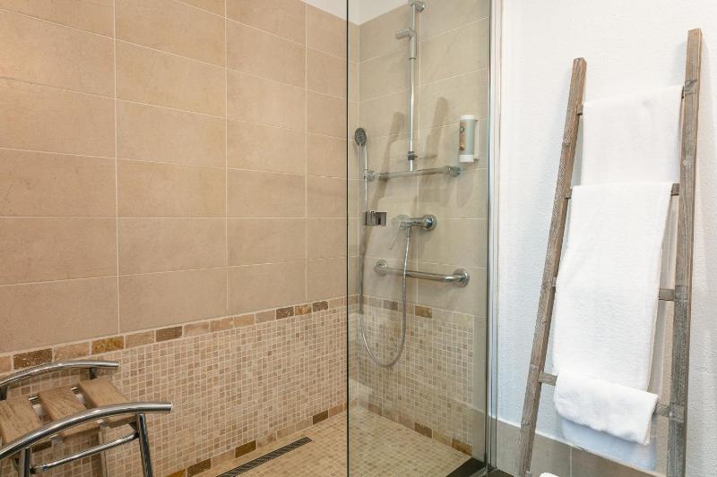 Double Room Disability Access image 2