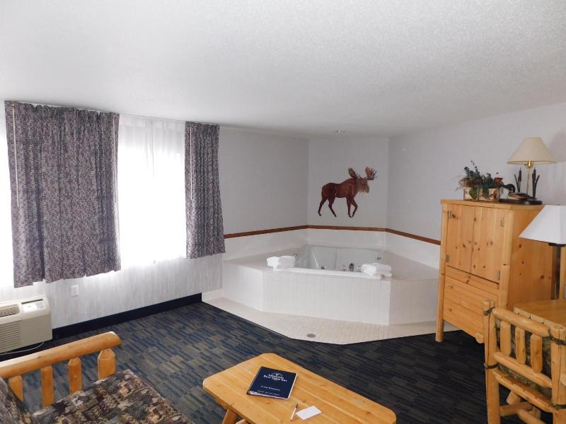 King Room with Spa Bath image 3