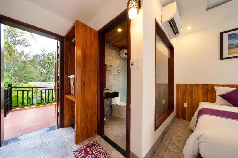 Lama Beach Villa - image 8