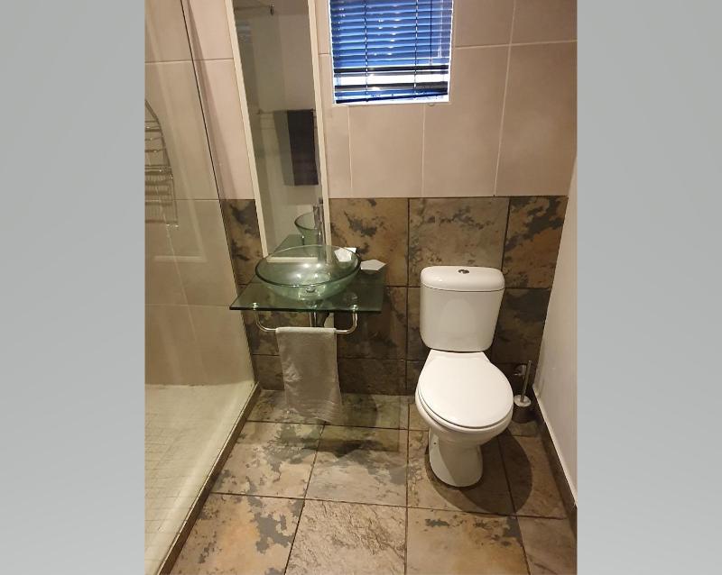 Silverstone Guesthouse - image 11