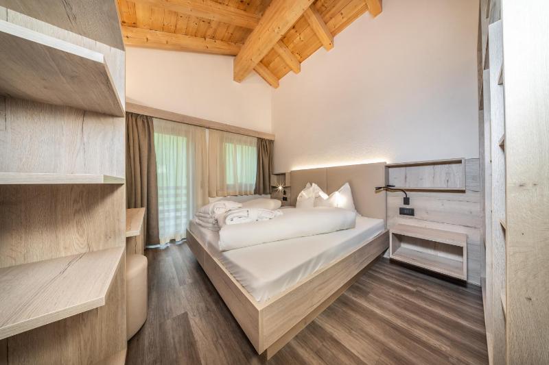 Two-Bedroom Apartment (2-4 Adults) image 3