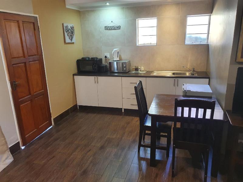 Silverstone Guesthouse - image 12