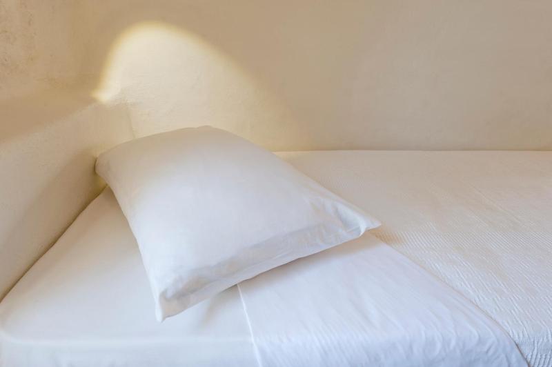 Traditional Twin Room image 2