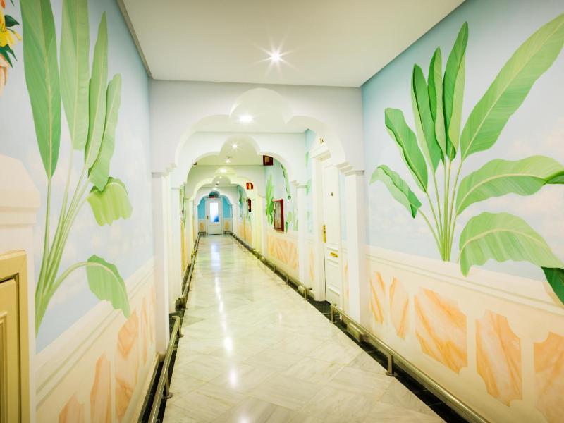 One-Bedroom Apartment with Spa Package image 1
