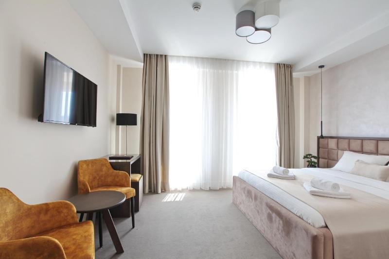 Standard Double Room image 2