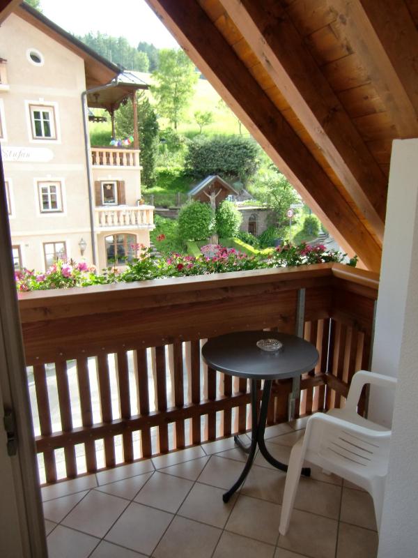 Standard Double Room with Balcony image 3