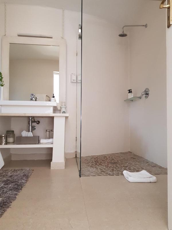 Superior Suite with Garden View - Ground Floor  image 2