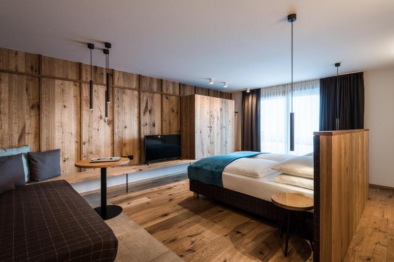 Suite with Mountain View image 2