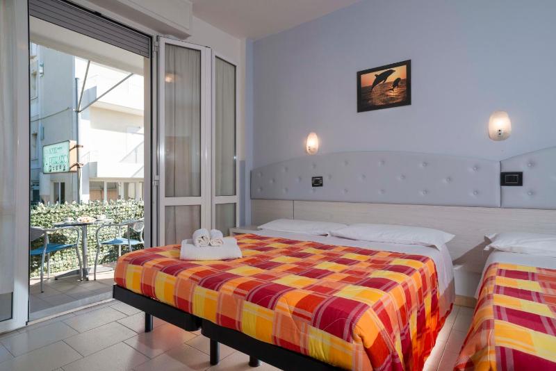 Quadruple Room image 2