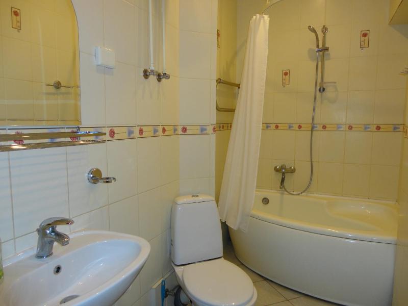 Standard Two-Bedroom Apartment image 3