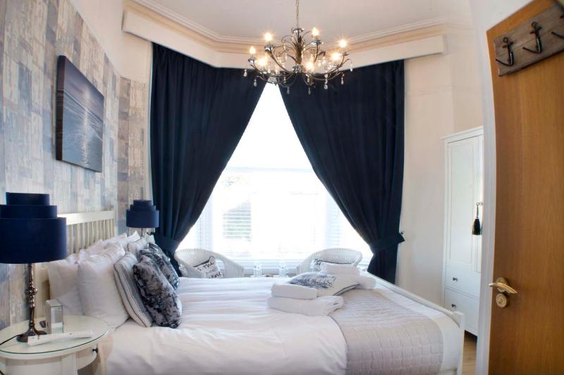 Superior Double Room image 3