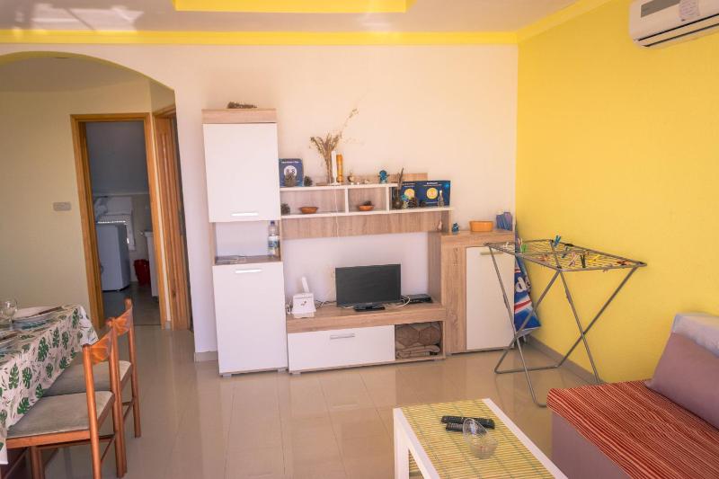 Apartment with Sea View image 3