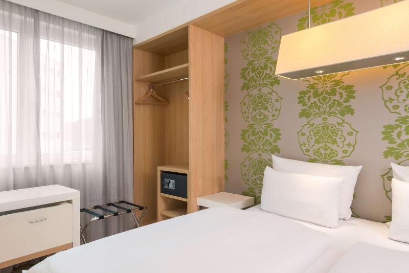 Standard Double or Twin Room image 2