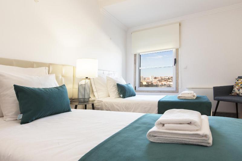 Family Three-Bedroom Apartment image 4