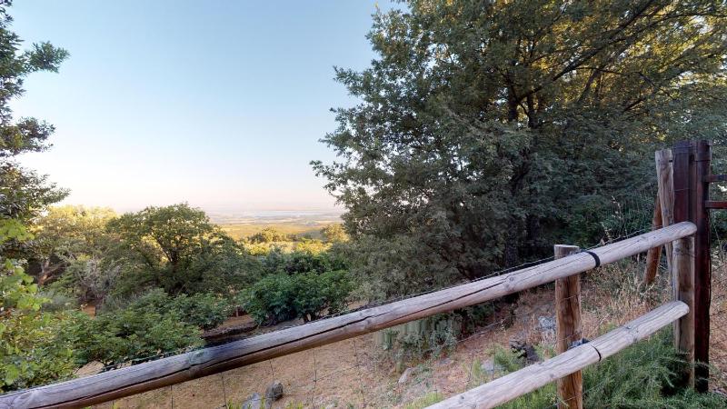 Two-Bedroom House image 4