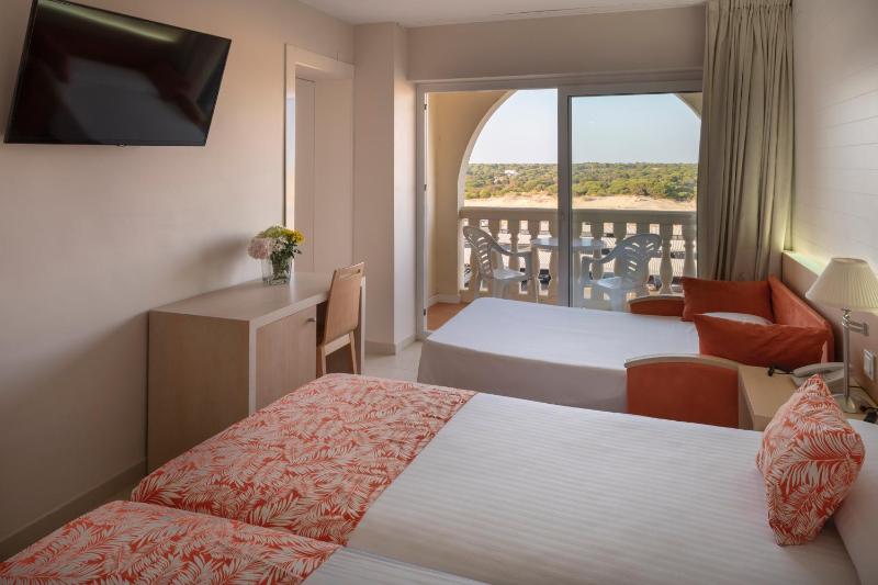 Double Room with Tennis court View image 1