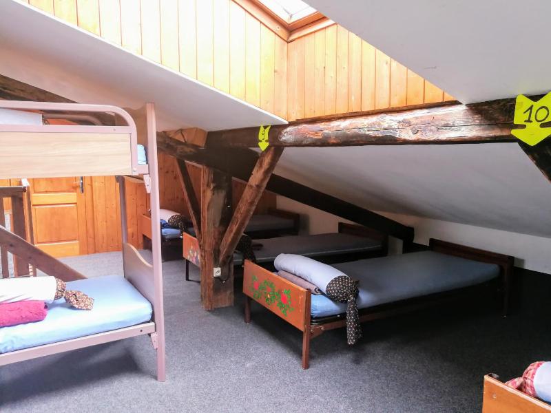 Bunk Bed in Mixed Dormitory Room image 3