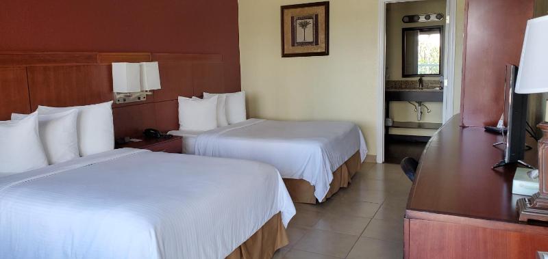 Double Room with Two Double Beds - Non-Smoking image 2