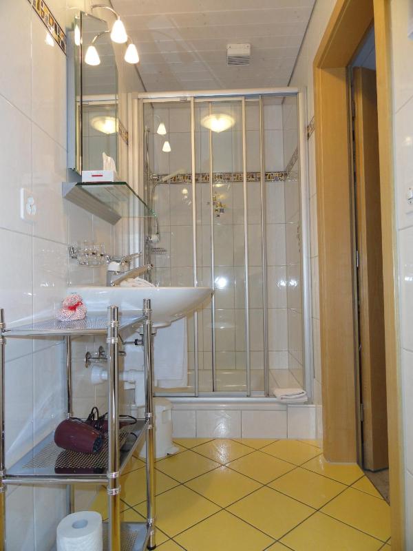 Double or Twin Room image 2