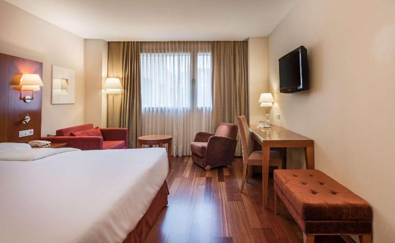 Standard Double or Twin Room image 1