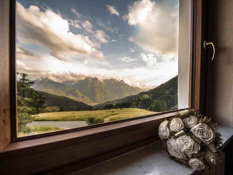 Double or Twin Room with Mountain View image 2